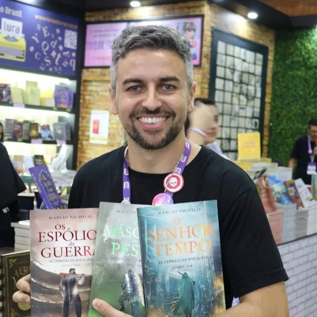 Autor Márcio Cardoso Pacheco, Escritor e Especialista publicado pela Lura